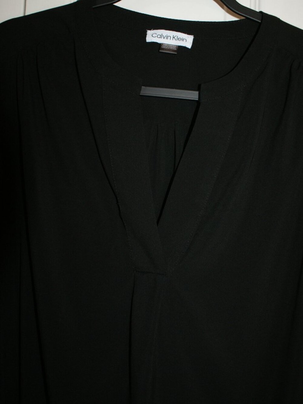 Calvin Klein Black V-Neck Blouse - LARGE - EUC